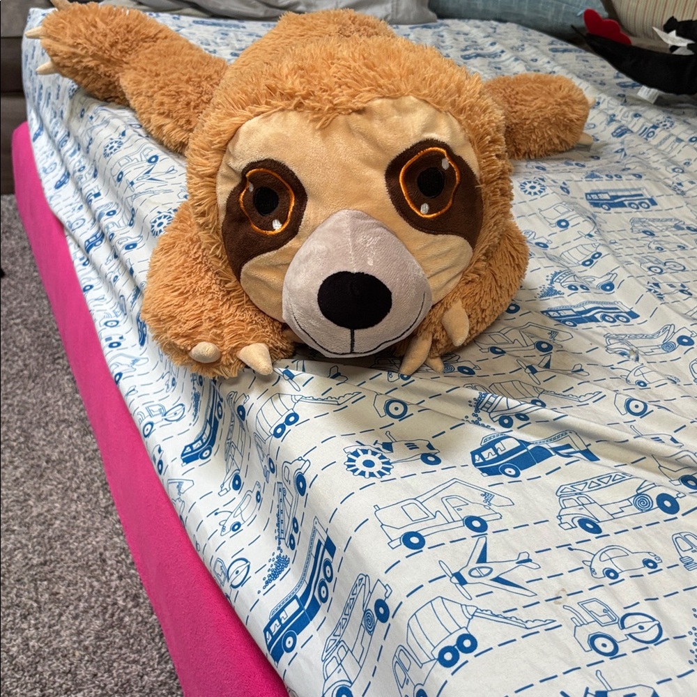A body size sloth, stuffed animal